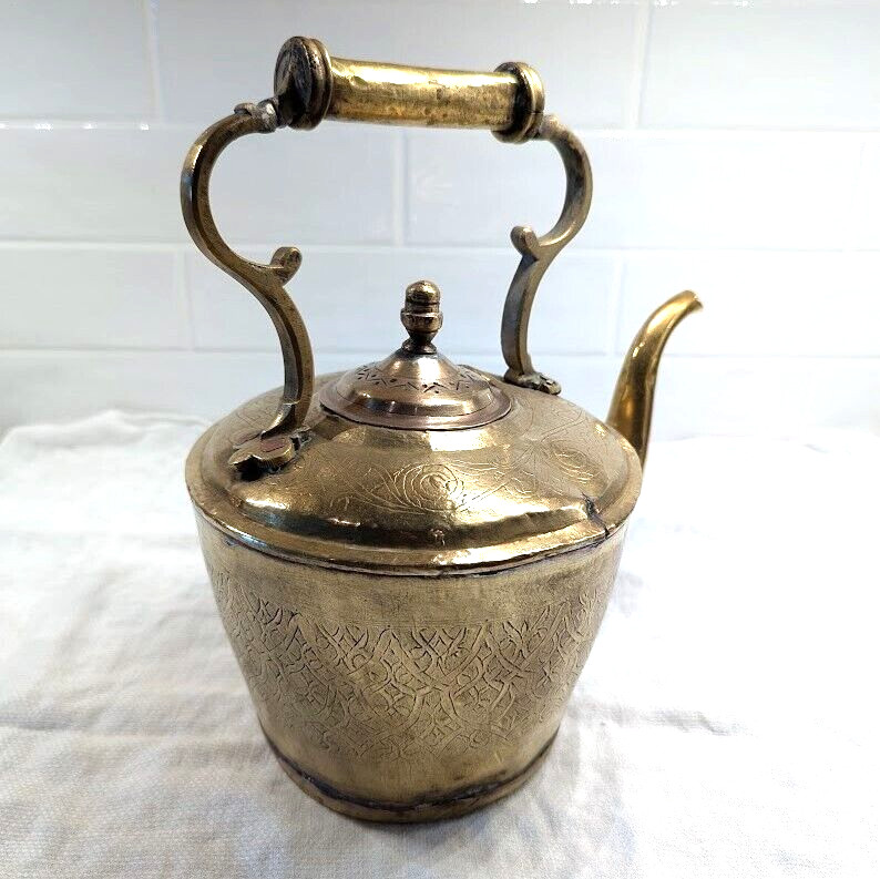 Antique Solid Brass Handmade Teapot Kettle Hammered Moroccan Riveted Deco READ