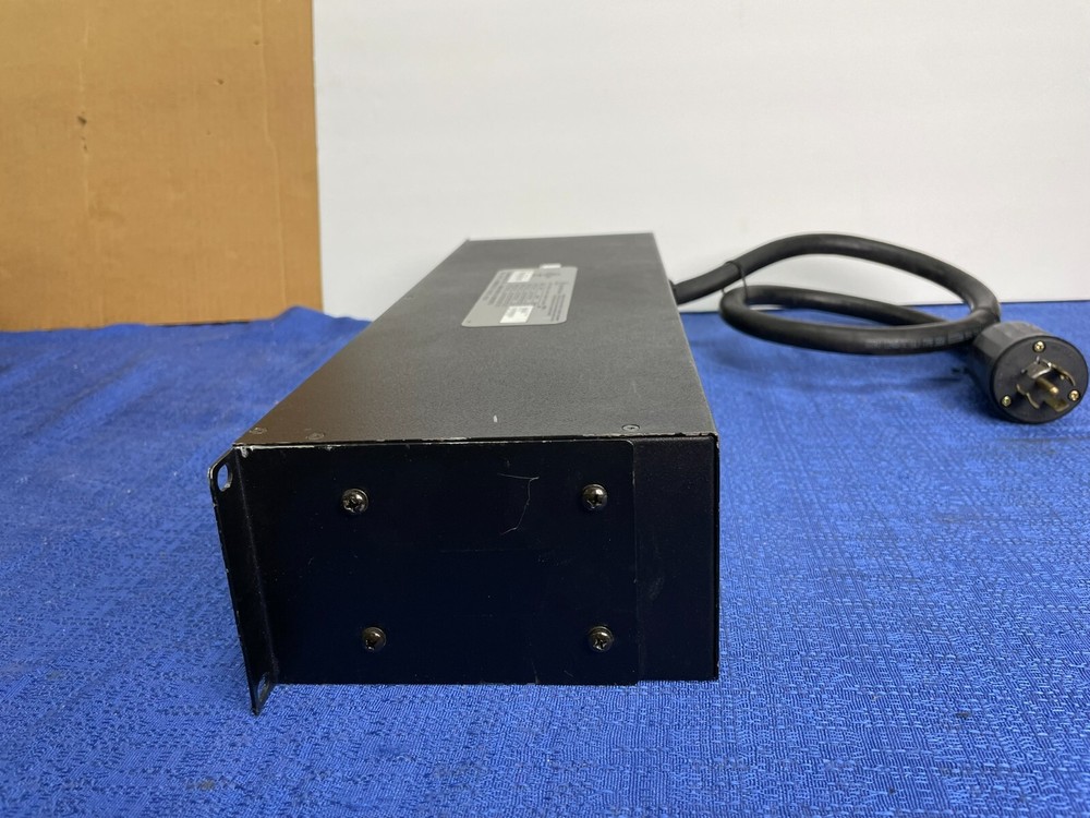 APC AP7610 Metered Power Distribution Unit - Excellent Condition