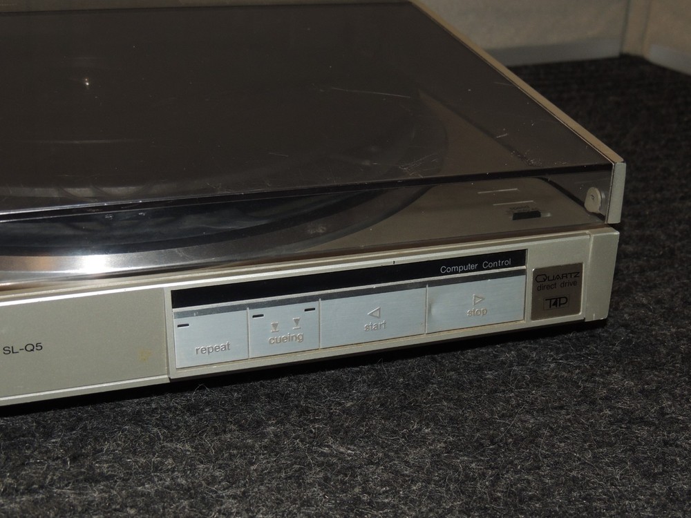 Technics Direct Drive Automatic Turntable System SL-Q