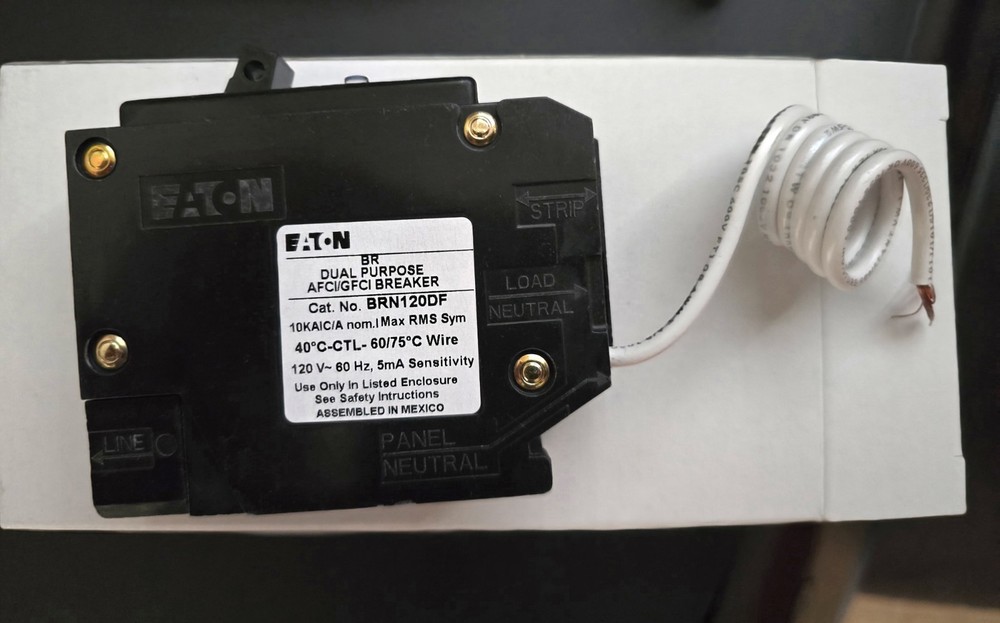Case - 15 Eaton BRN120DF 20A Dual Purpose AFCI/GFCI Circuit Breakers Test Button