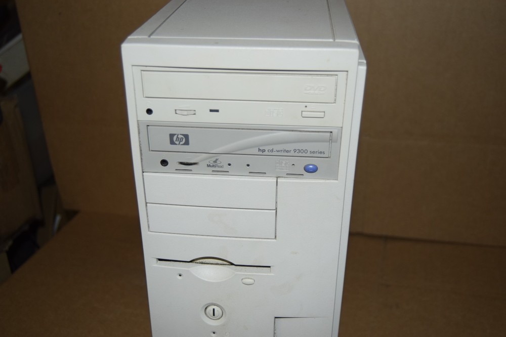 Dell Dimension 4100 Computer Pentium III RAM 2x HDD *Sleeper PC* **Read**