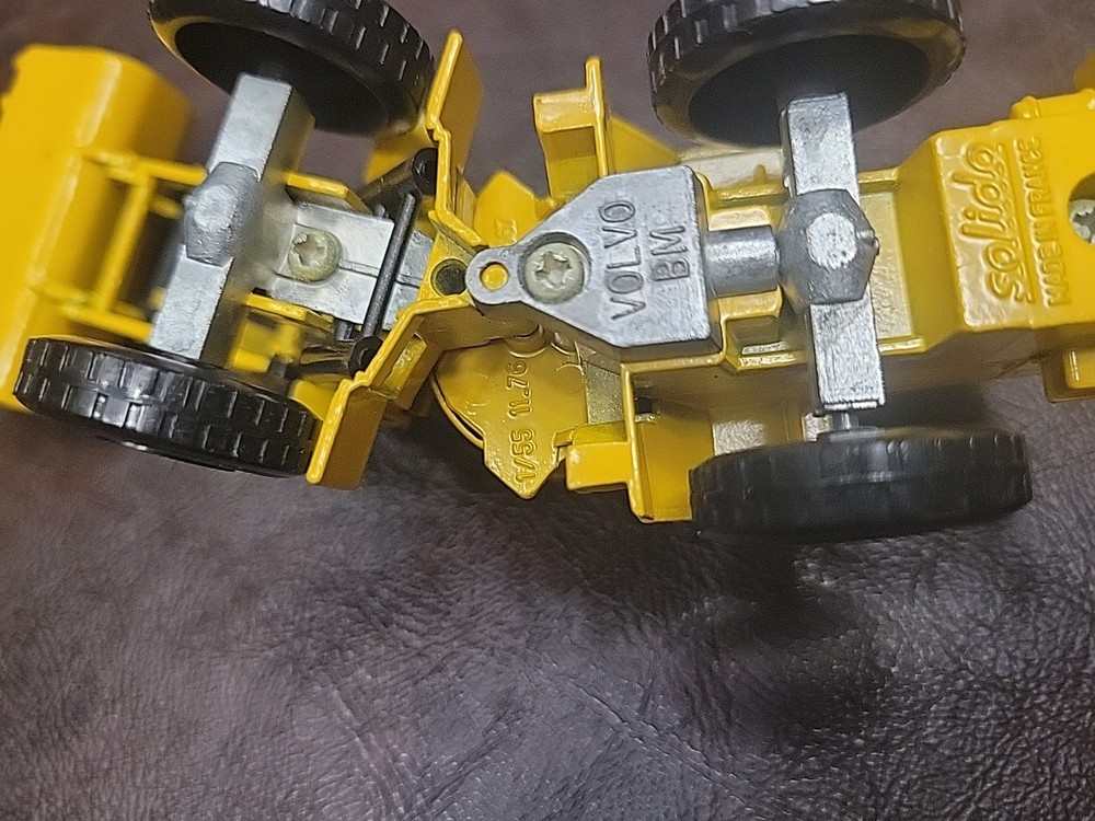 SOLIDO VOLVO FRONT LOADER #367 1:55 SCALE EXCELLENT CONDITION