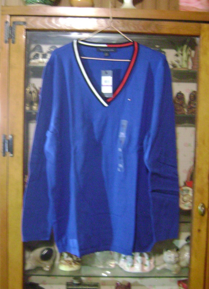 NWT- TOMMY HILFIGER  BLUE WOMANS PLUS 2X  STRIPE  V NECK IVY PULLOVER SWEATER