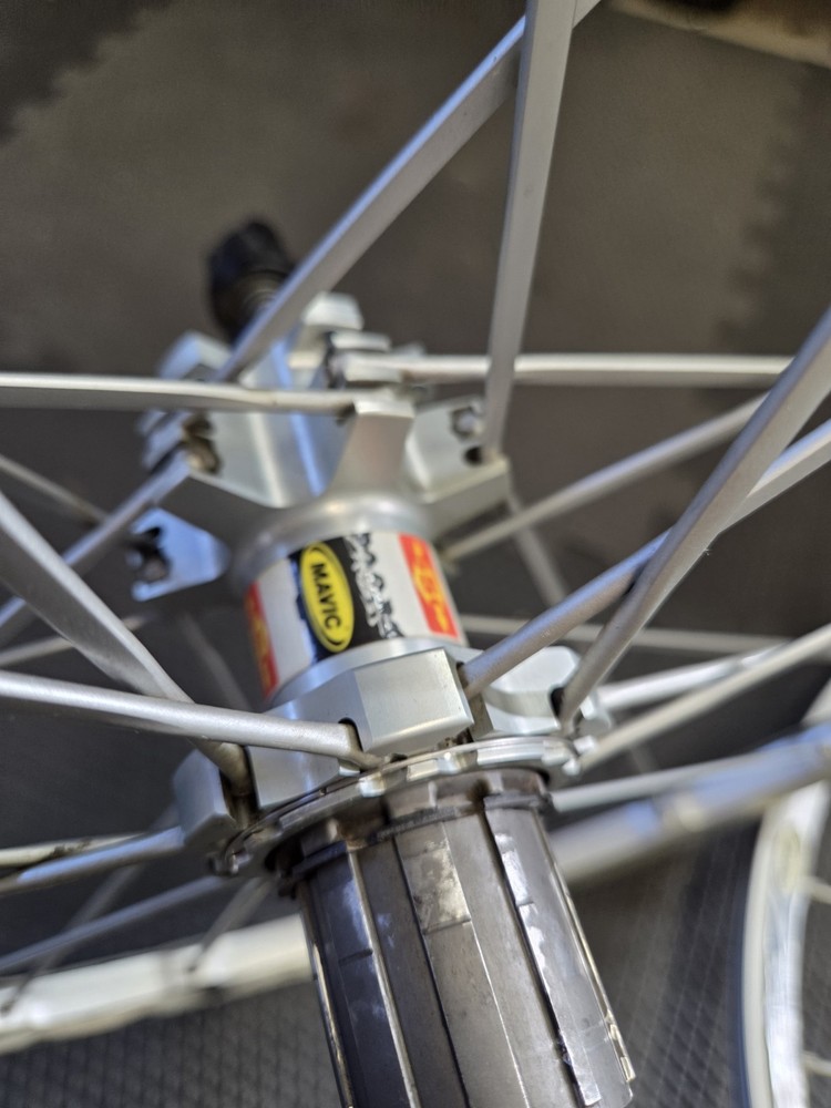 Silver 26” Mavic CrossMax SL SSC F100mm/R135mm QR Tubeless Disc Wheelset W Tires