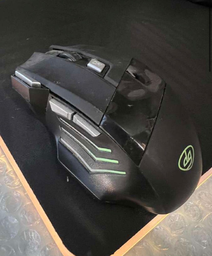 Dacota Gaming Mouse USB dongle included