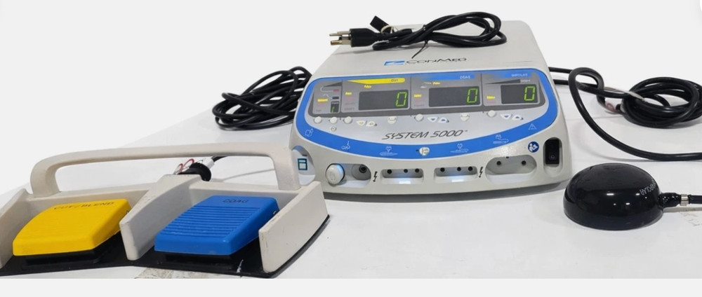Conmed System 5000 Electrosugical system with rolling cart