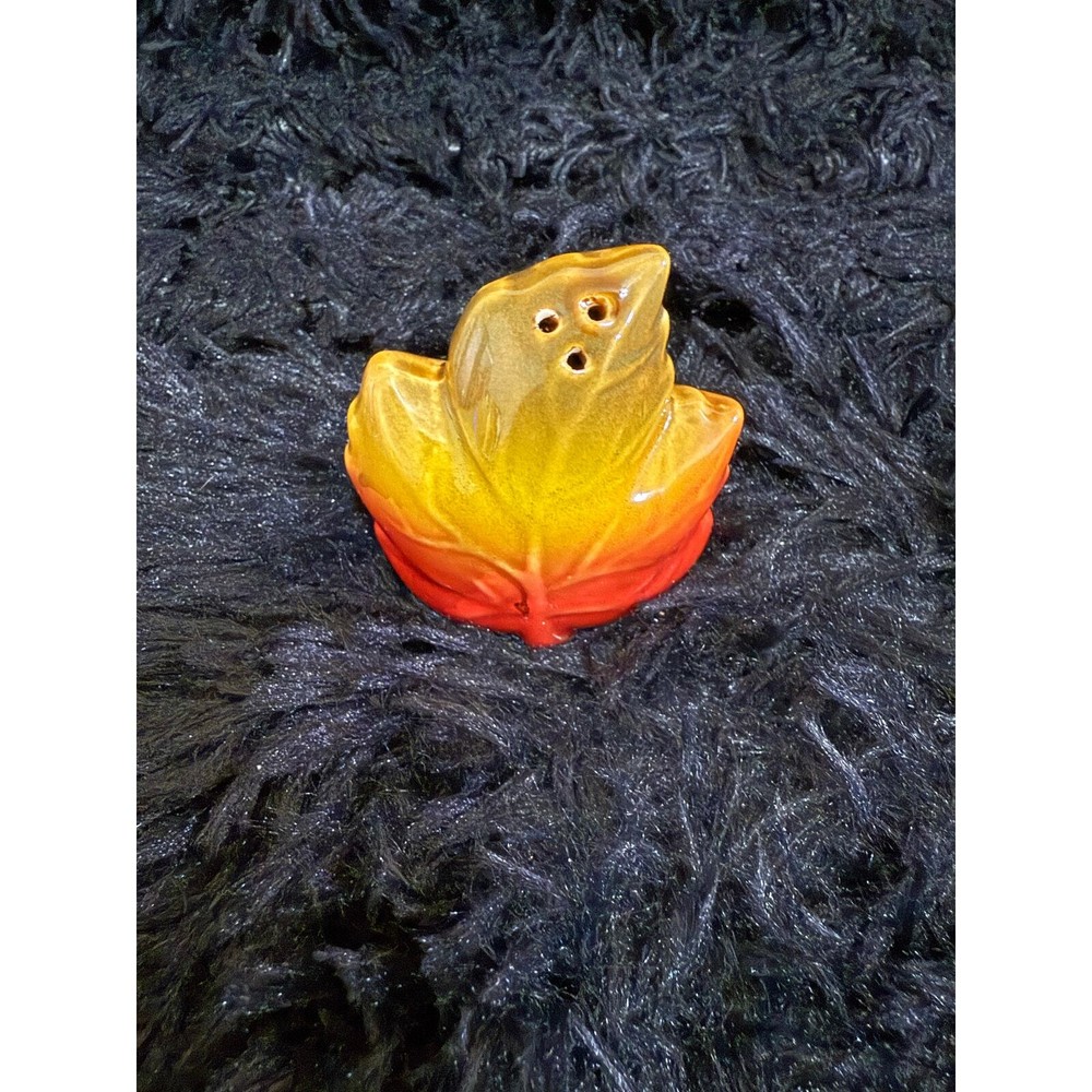 Ceramic Maple Leaf Matching Salt & Pepper Shaker Ceramic Condiment Shaker