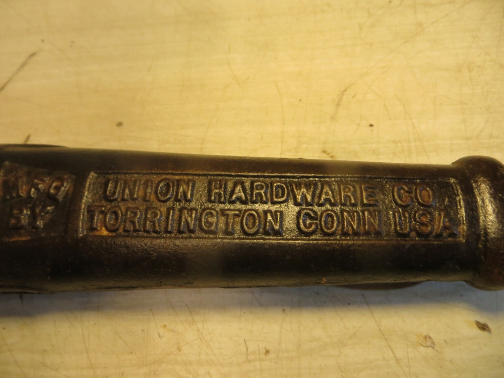 Antique Cyclops Union Hardware Co Cast Iron Ranch Fencing Nail Puller Tool