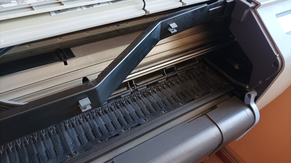 HP designjet 500 printer - working - needs servicing - let's arrange pickup