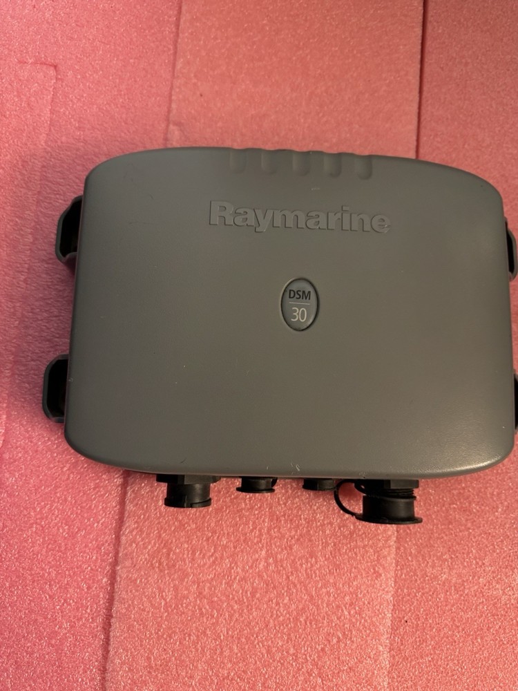 Raymarine C80 E02020 Chartplotter & MFD Display PLUS NAV CHIP and DSM30