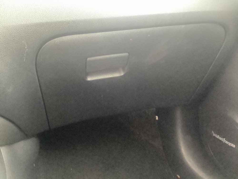 JUKE      2014 Glove Box 4993865