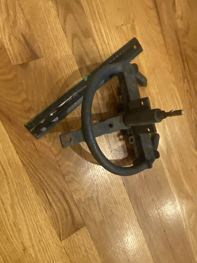 UNKNOWN VINTAGE PART OR TOOL PIECE - CAR? TRACTOR? TOOL?