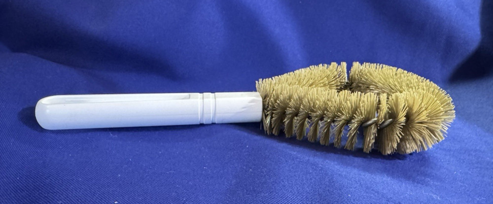 Stanley Home Products Unique Triangular Clothes Dryer Screen Brush