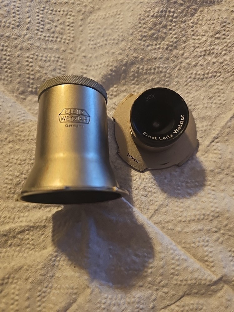 ✅2 LEICA LEITZ  FOCUSING STAGE 30X