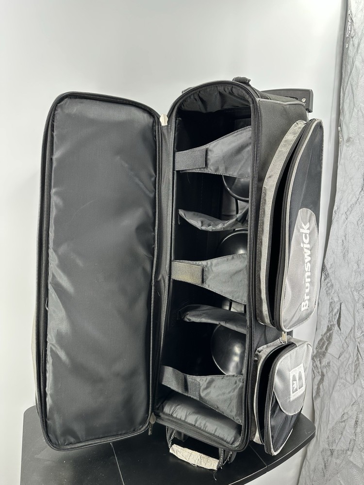 Brunswick Flash X Triple Roller Bowling Bag - Silver (preowned)