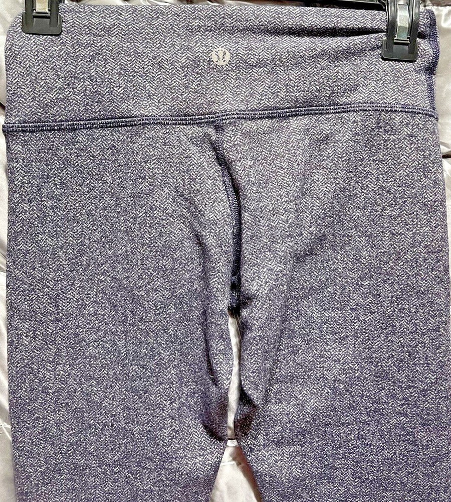 LULULEMON WOMENS GRAY LEGGINGS SIZE 4
