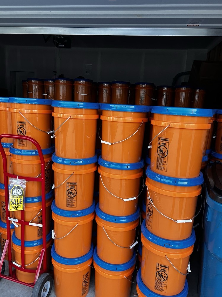 Laundry Detergent 5 gall Bucket