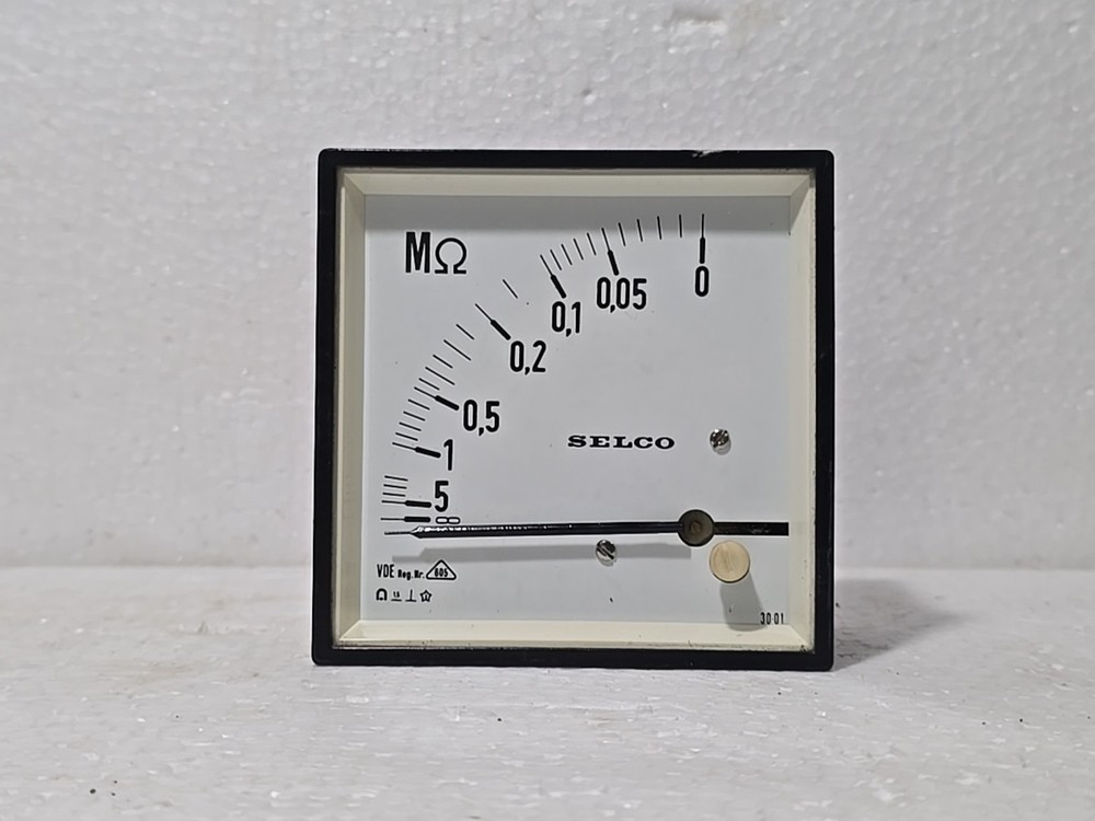 Selco Megaohmeter VDE Reg 605