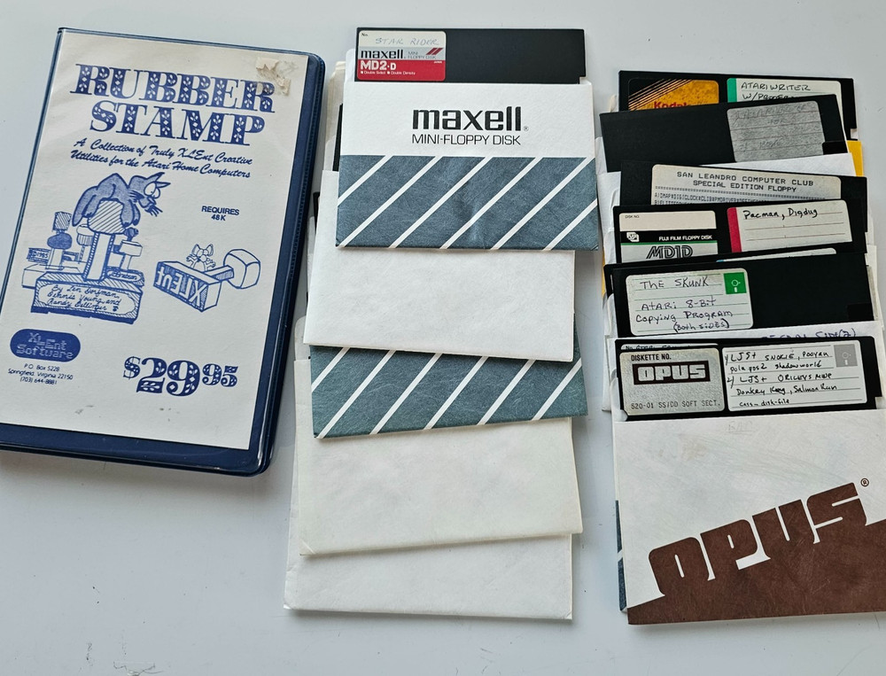 Lot of 12 - 5.25" Floppy Disks Games Software for Atari Commodore Apple Computer