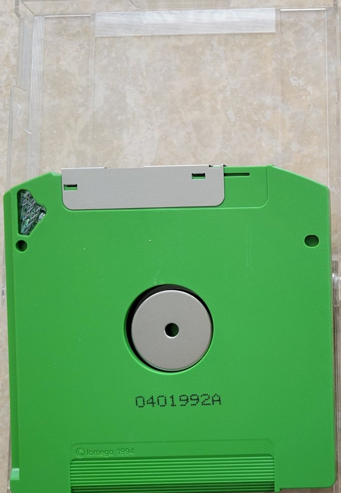IOMEGA PC100 Zip Disk for Windows and Macintosh, Green