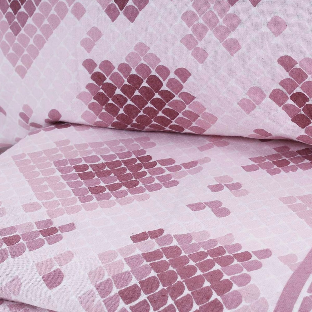 Soft Winter Flannel Sheet Set Under Geometric Pillowcases
