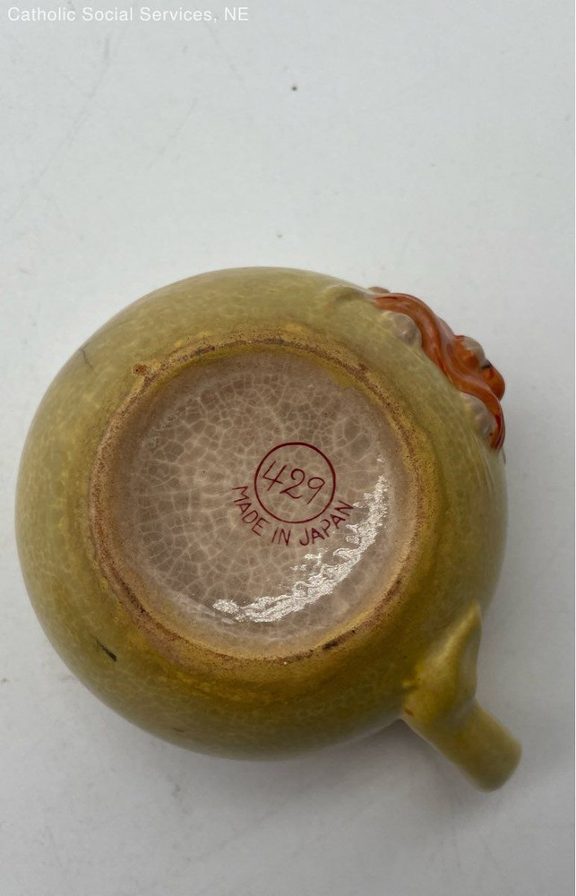 VINTAGE YELLOW JUICER/REAMER WITH CAT ON FRONT