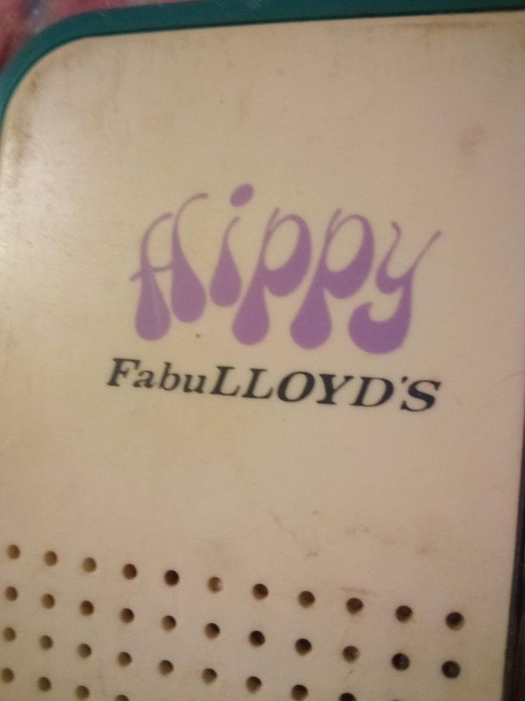 ~1970 FabuLLOYD'S 'HIPPY' Solid State AM Transistor Radio - Model 8K38.