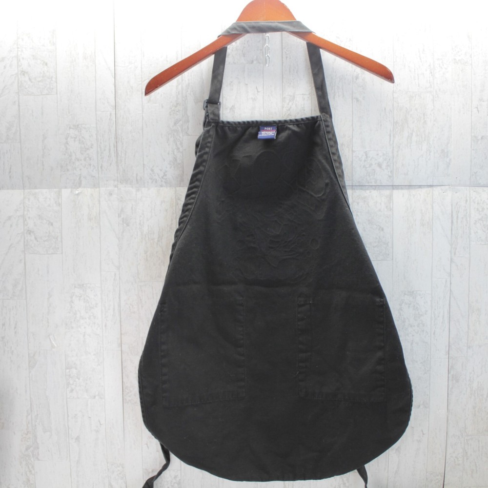 Apron Croix The Crawfish Graphic Black with Pockets