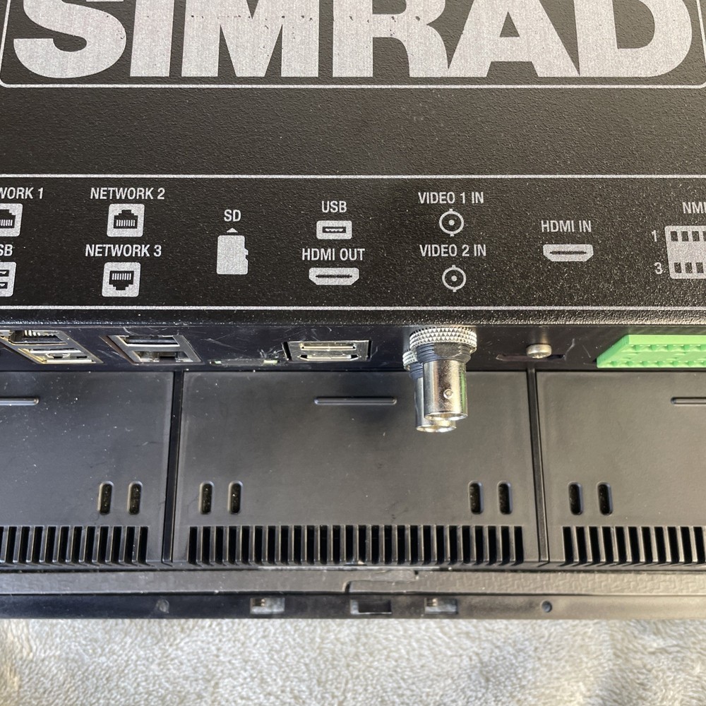Simrad NSO 16 evo3S Chartplotter/Fishfinder MFD Tested Excellent Screen