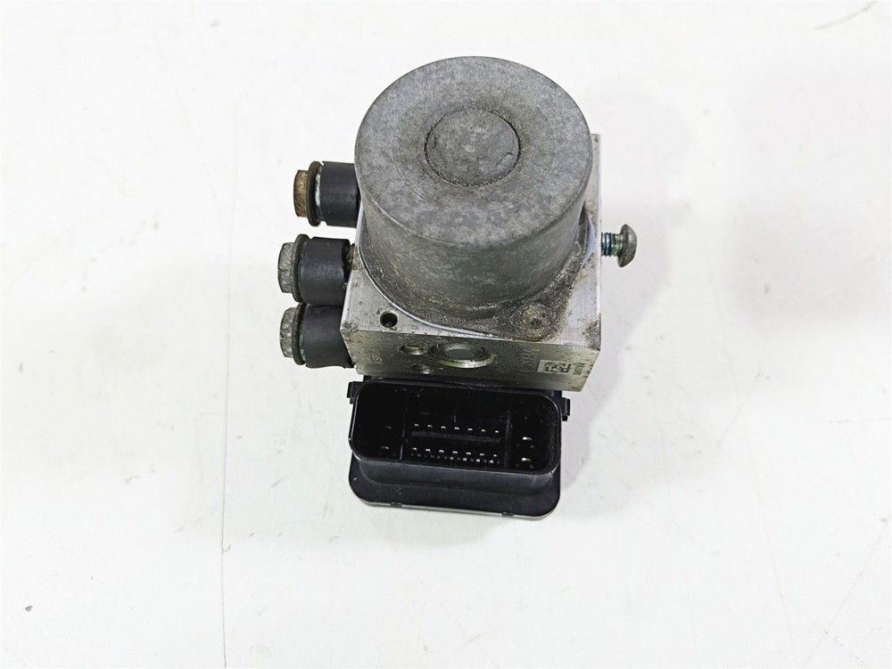 2018 Harley Softail FXFBS Fat Bob Abs Brake Pump Unit Module 41100043C