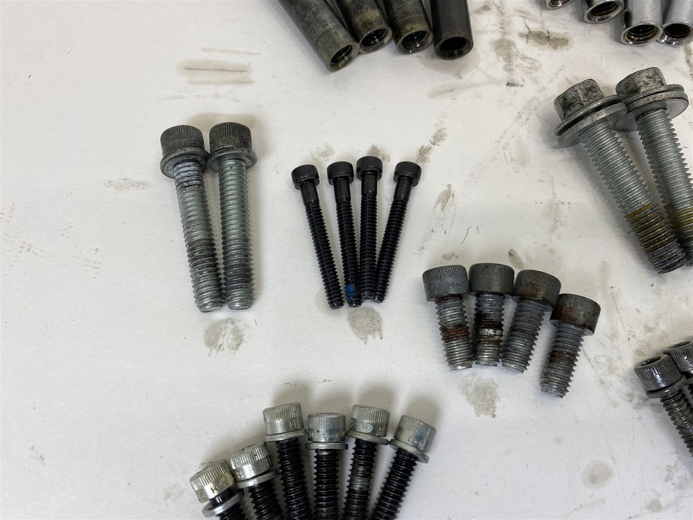 Harley-Davidson 2008 Softail Heritage Cylinder Head Engine Assembly Bolts