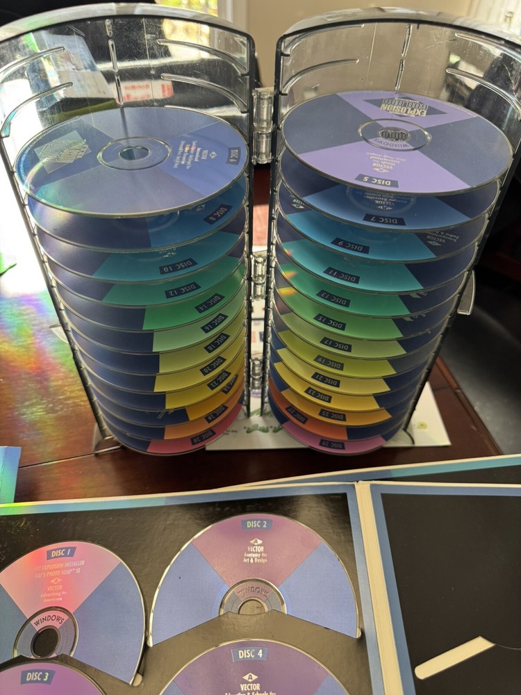 30 CD Rom Plastic Storage Tower Rack Holder Organizer Opens & Closes
