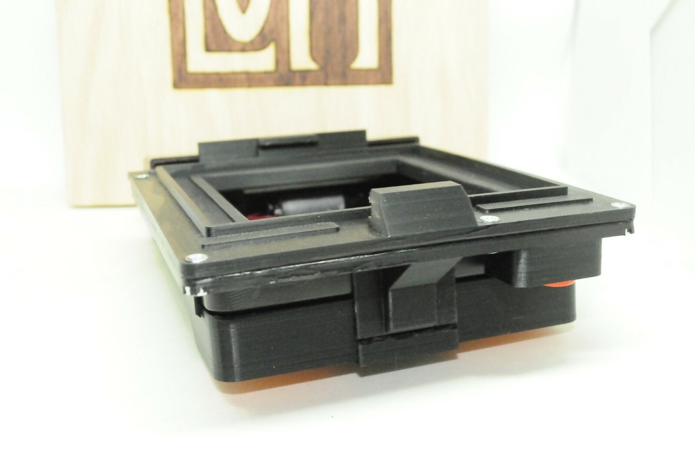 Lo-Fi custom instant back Mamiya Universal Press I-type, 600, sx-70 uses aaa