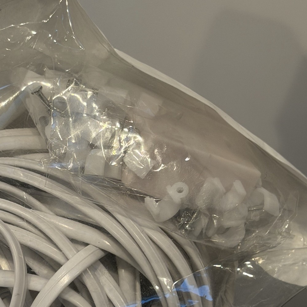 White Flat RJ-11 DSL/Phone Cable 100ft 30m with 35 Cable Clips
