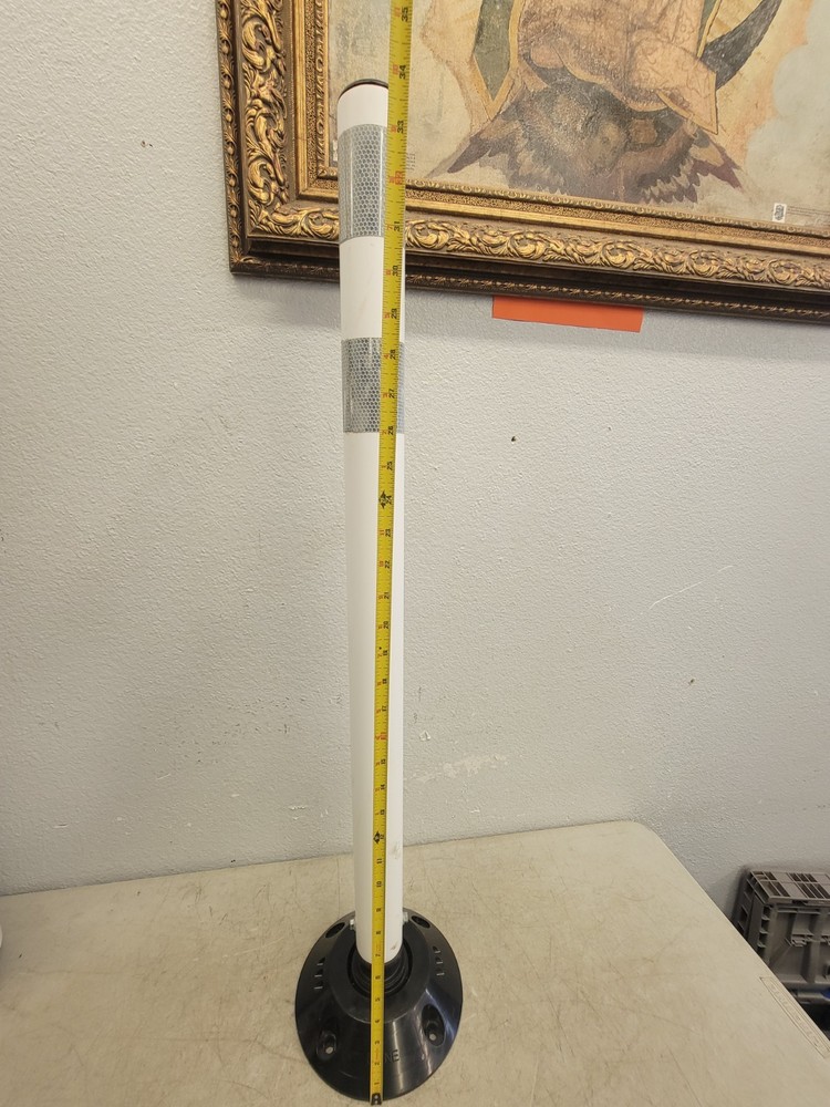 (7)ULINE Flexible Delineator Round Post with Base - 36", White