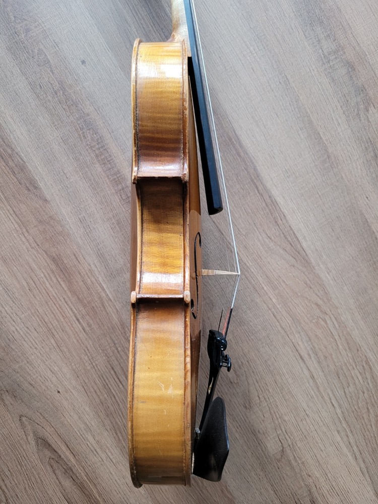 Old vintage violin 4/4