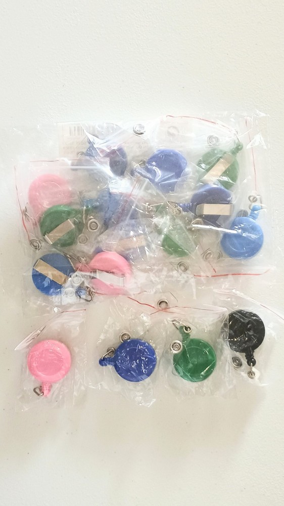 NEW!! 14pc Assorted Retractable Badges with End Snaps