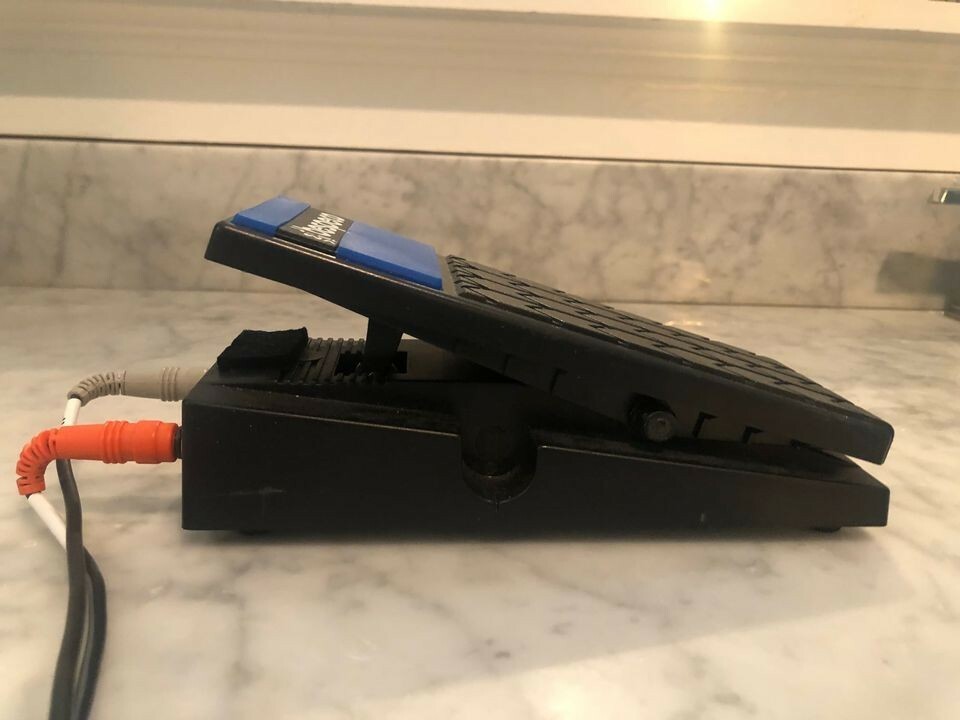 Bespeco volume control expression pedal