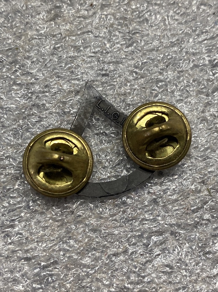 US Army Private First Class E-3 Collar Insignia Pin