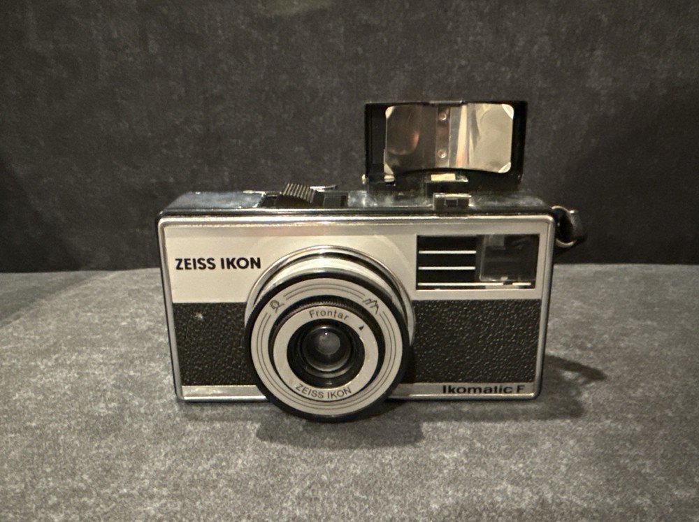 German 35mm Zeiss Ikon Ikomatic A Camera w Flash! ~ Untested ~ Fast Shipping!