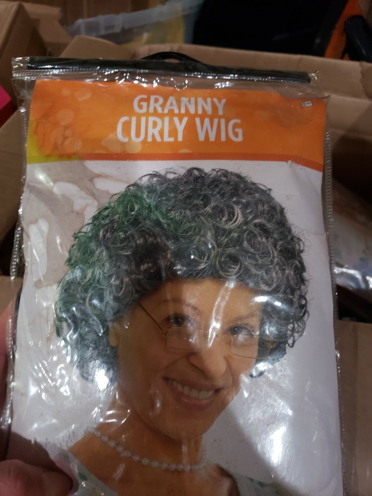 GRANNY CURLY WIG ACCESSORY AULT ----NEWW