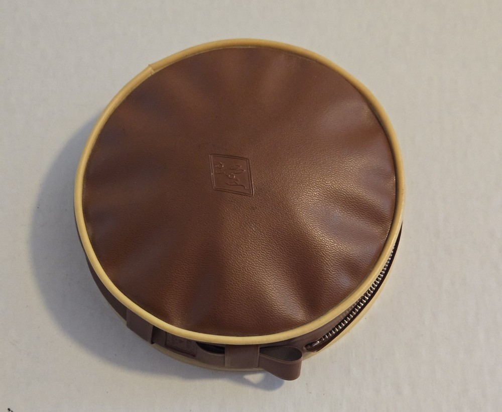 Vintage Agfa flash unit. Untested, no flash bulbs, including case