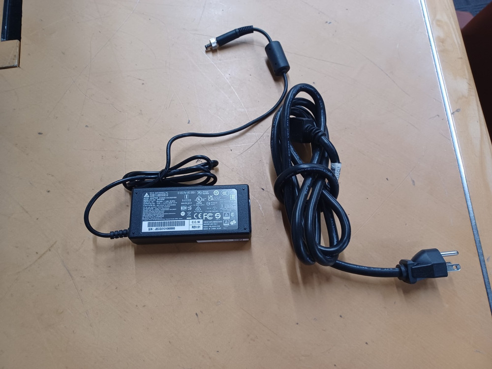 DELL VMWARE Edge 640 E42W E42W001 W/ ADAPTER