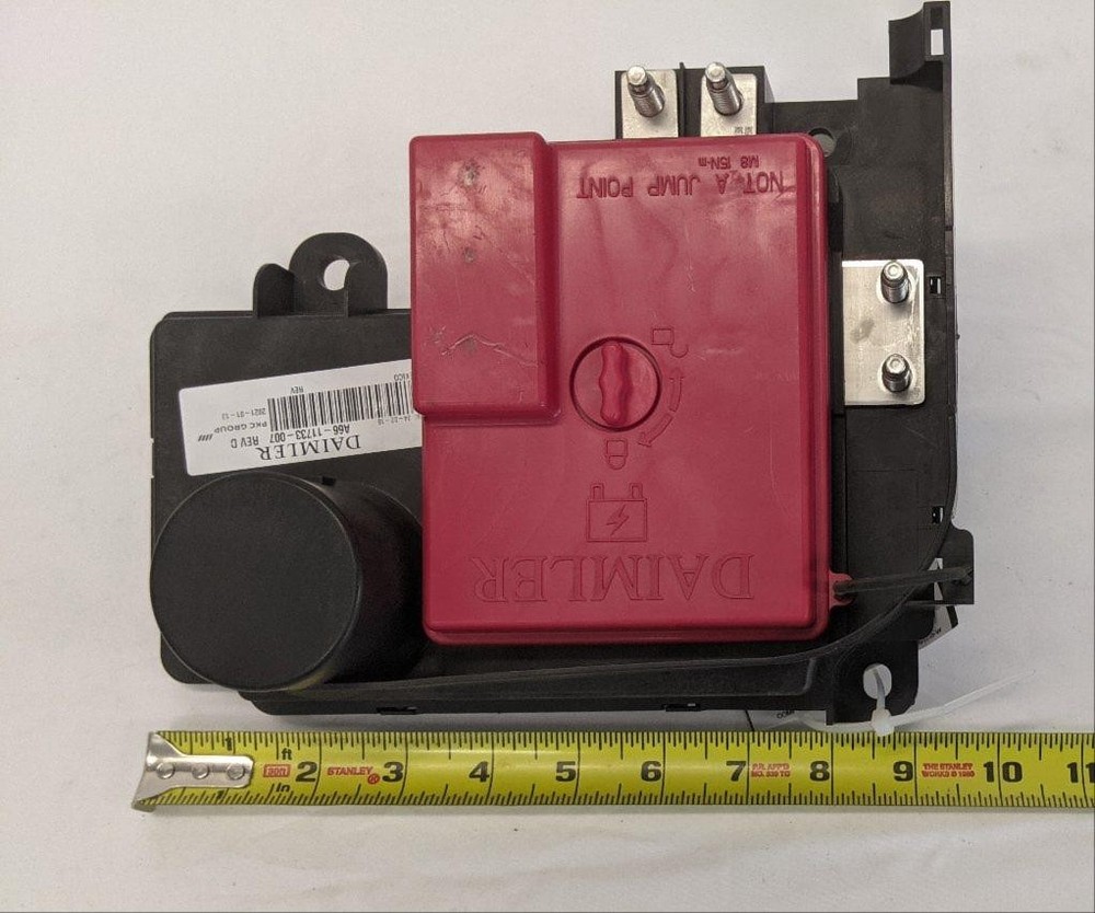 New Freightliner Daimler Battery Cable Access Power Module - P/N A66-11733-007