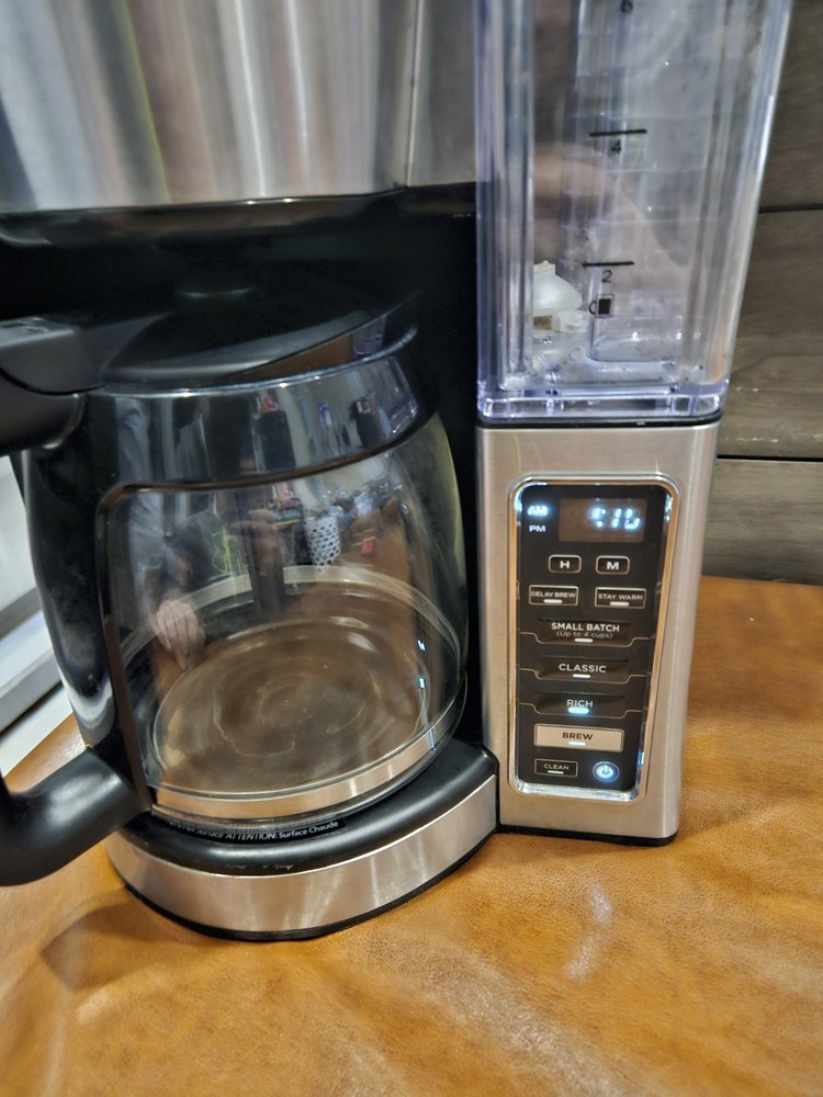 Ninja CE251 Coffeemaker 12-Cup Automatic Coffee Maker Pot Programmable Cafetière