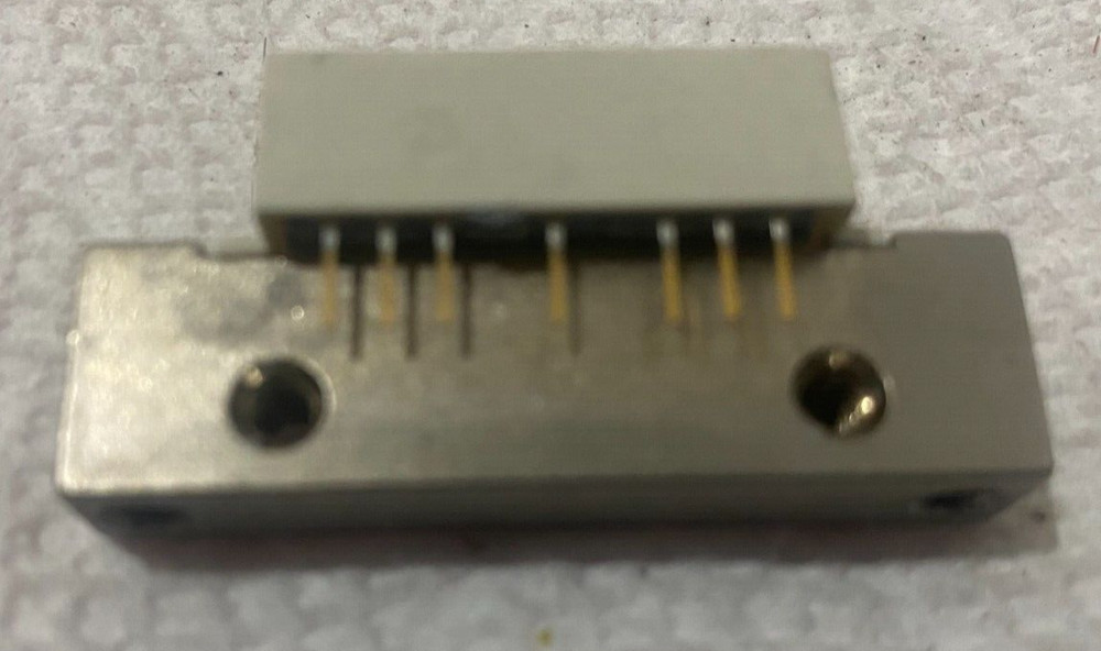 RFMD R1005300L Linear amplifier