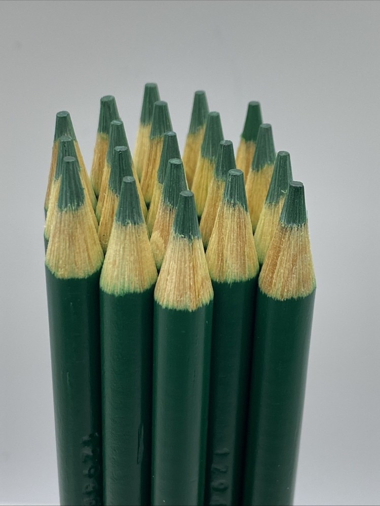 (20) Crayola Colored Pencils  (green) BULK
