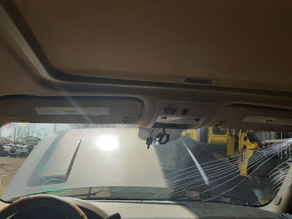 TAHOE 2012 High Mounted Stop Light 942064