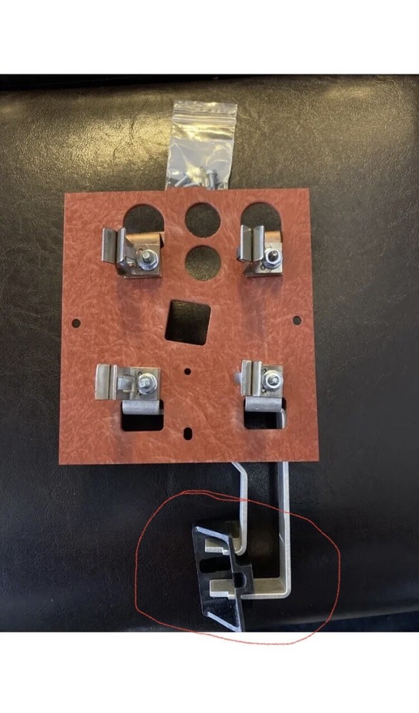 Meter Socket Plastic Sylvania Thomas & Betts WM WP Challenger MM Westinghouse