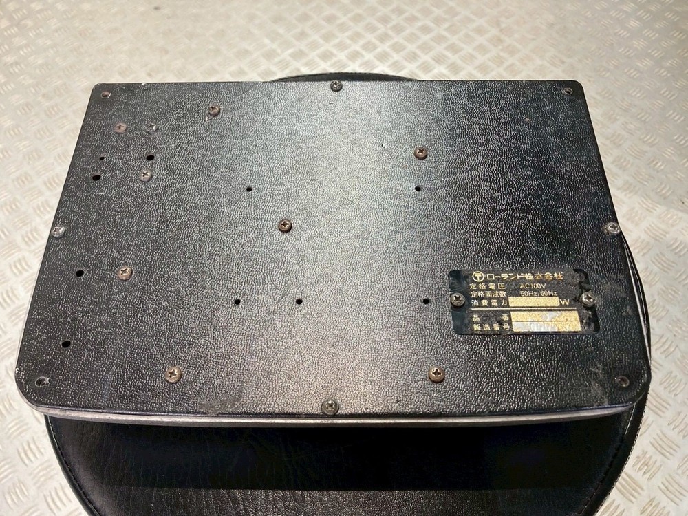 BOSS CE-1 858732